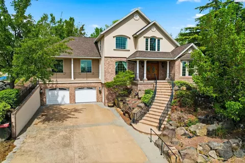 1310 Country View Ct, Sunnyside, WA 98944