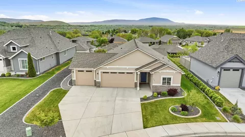 View/Area - 3161 Deserthawk Loop, Richland, WA 99354 photo 1 of 5