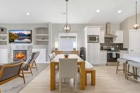 Dining - 3161 Deserthawk Loop, Richland, WA 99354 photo 1 of 1