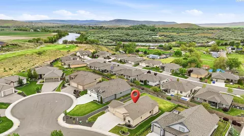 View/Area - 3161 Deserthawk Loop, Richland, WA 99354 photo 3 of 5