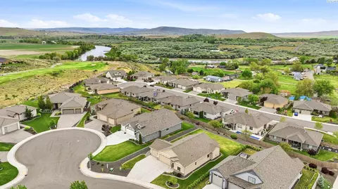 View/Area - 3161 Deserthawk Loop, Richland, WA 99354 photo 5 of 5