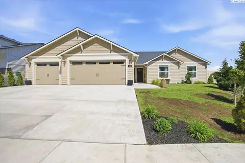 1571 SW Kelandren Dr, Prosser, WA 99350