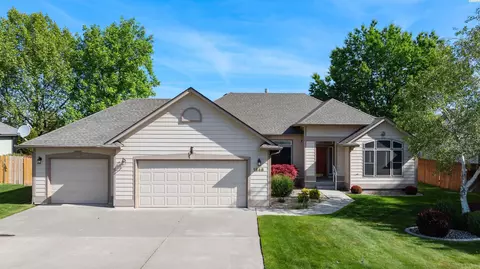 1848 Maui Dr, Richland, WA 99352