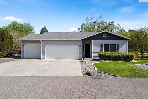 727 W 32nd Ave, Kennewick, WA 99337