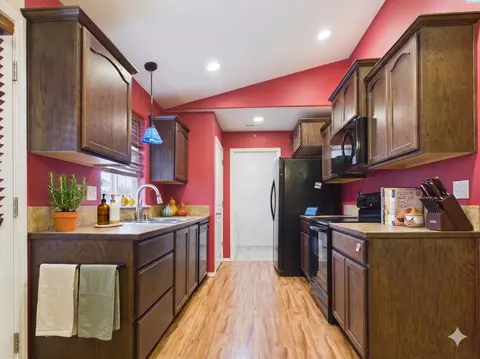 Kitchen - 3511 Estrella Dr, Pasco, WA 99301 photo 1 of 3