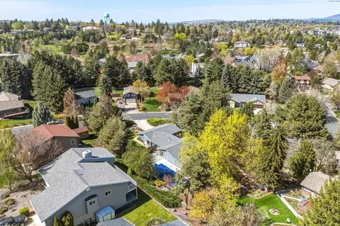 View/Area - 1050 SE Glen Echo Rd, Pullman, WA 99163 photo 3 of 6