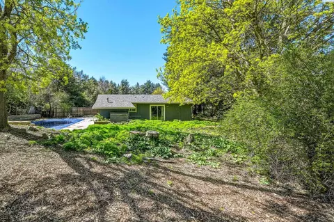 Exterior - 1050 SE Glen Echo Rd, Pullman, WA 99163 photo 5 of 7