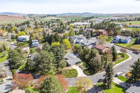 View/Area - 1050 SE Glen Echo Rd, Pullman, WA 99163 photo 4 of 6