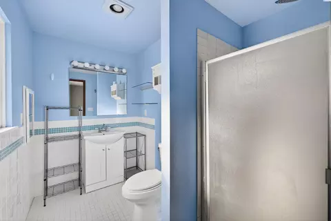 Bath - 4313 W Agate St, Pasco, WA 99301 photo 1 of 4