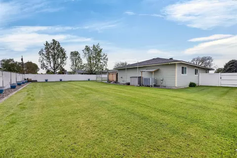 Exterior - 4313 W Agate St, Pasco, WA 99301 photo 6 of 13