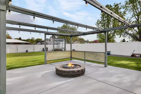 Exterior - 4313 W Agate St, Pasco, WA 99301 photo 9 of 13