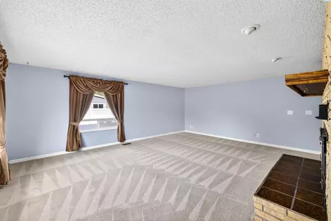 Living - 4313 W Agate St, Pasco, WA 99301 photo 3 of 4