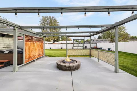 Exterior - 4313 W Agate St, Pasco, WA 99301 photo 10 of 13