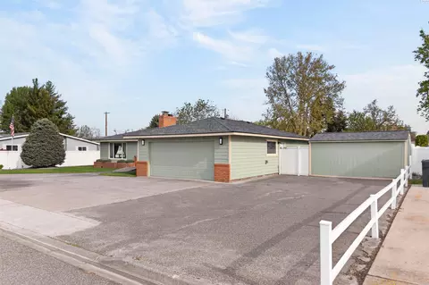 Exterior - 4313 W Agate St, Pasco, WA 99301 photo 5 of 13