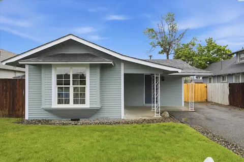 119 E 3rd Ave, Kennewick, WA 99336