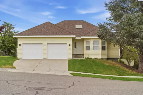 4001 Desert Ct, Pasco, WA 99301