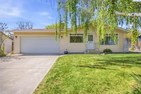 4930 Chukar Dr, West Richland, WA 99353