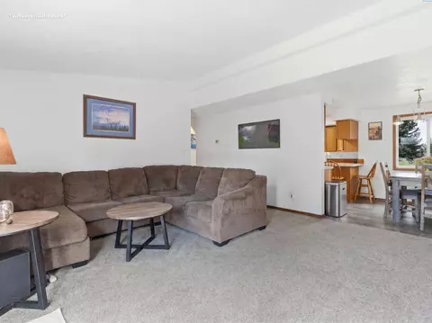 Living - 801 E Valleyview Ln, Colfax, WA 99111 photo 1 of 7