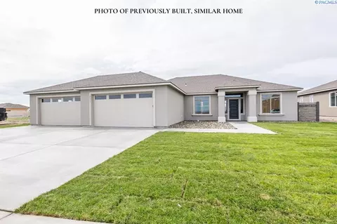 6717 Lazy B Dr, Pasco, WA 99301