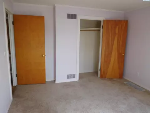 Bedroom - 2005 Road 76, Pasco, WA 99301 photo 5 of 6