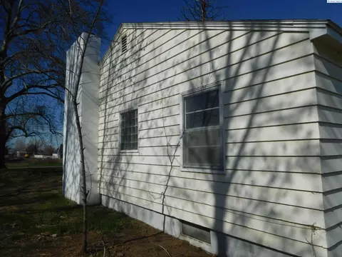 Exterior - 2005 Road 76, Pasco, WA 99301 photo 5 of 8