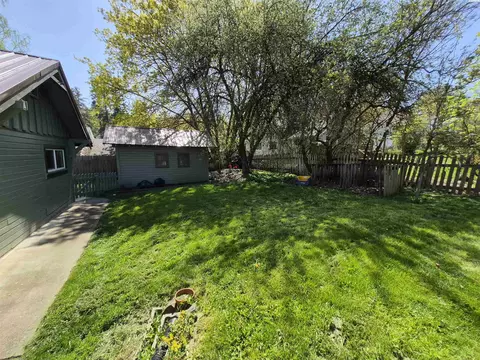 Exterior - 535 SE Side St, Pullman, WA 99163 photo 5 of 9