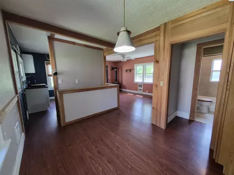 Living - 535 SE Side St, Pullman, WA 99163 photo 4 of 4