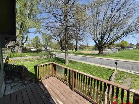 Exterior - 535 SE Side St, Pullman, WA 99163 photo 8 of 9