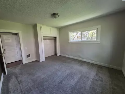 Bedroom - 535 SE Side St, Pullman, WA 99163 photo 3 of 3
