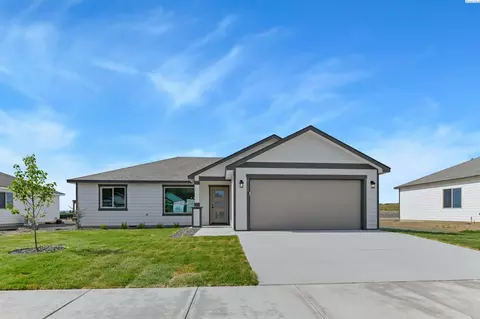 4210 Road 104, Pasco, WA 99301