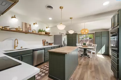 4427 W Rio Grande Ave, Kennewick, WA 99336
