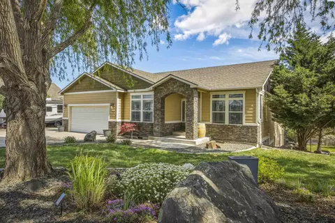 2926 Sunshine Ridge Rd, Richland, WA 99352