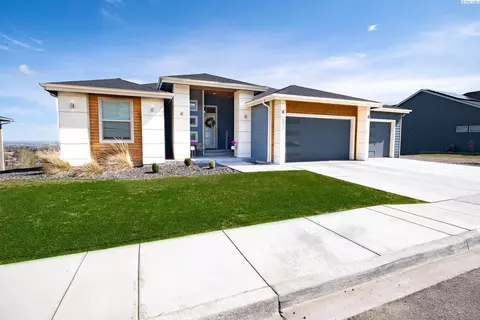 5373 S Kent St, Kennewick, WA 99337