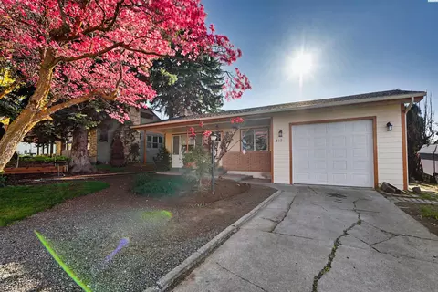 312 27th Ave, Yakima, WA 98902