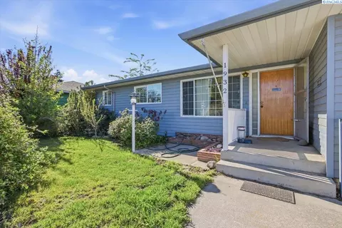1932 W Ruby St, Pasco, WA 99301 photo 2