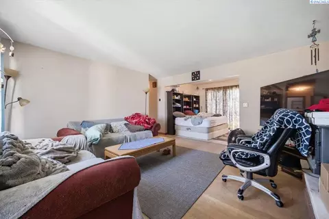 1932 W Ruby St, Pasco, WA 99301 photo 3