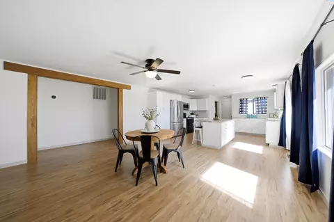 Dining - 351 W Eltopia W, Eltopia, WA 99330 photo 1 of 2