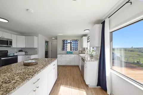 Kitchen - 351 W Eltopia W, Eltopia, WA 99330 photo 1 of 6