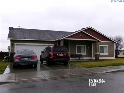 Exterior - 1141 W Davis St, Connell, WA 99326 photo 6 of 6