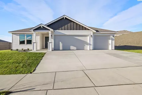 3054 S Quay St, Kennewick, WA 99338