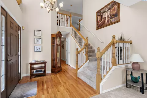 Entry Way - 10215 W Court St, Pasco, WA 99301 photo 2 of 3