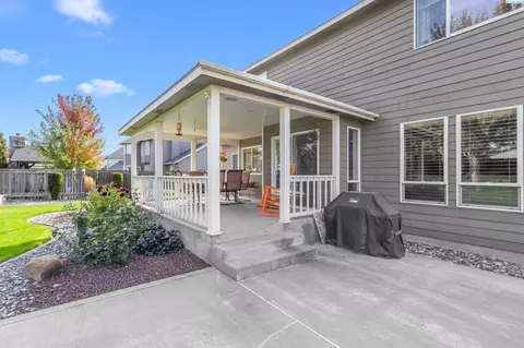 Exterior - 10215 W Court St, Pasco, WA 99301 photo 5 of 11