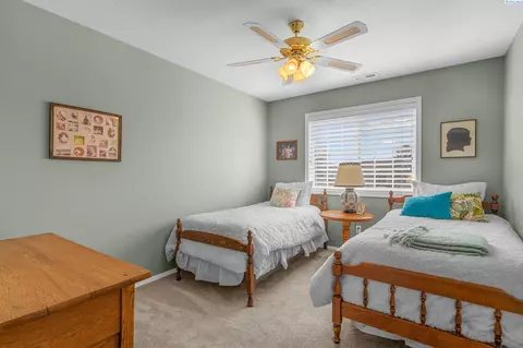 Bedroom - 10215 W Court St, Pasco, WA 99301 photo 2 of 4