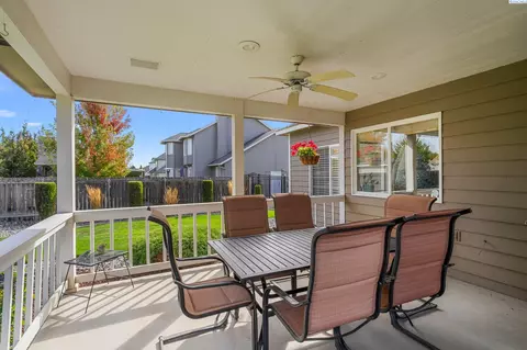 Exterior - 10215 W Court St, Pasco, WA 99301 photo 4 of 11