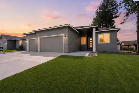 10159 W 16th Pl, Kennewick, WA 99338