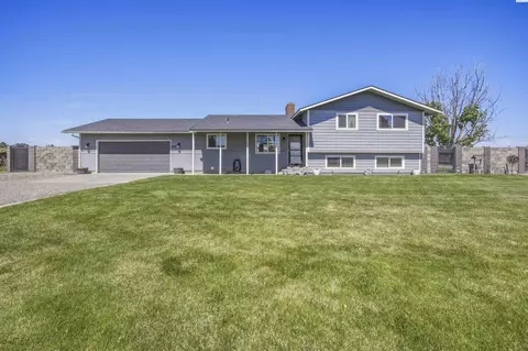 3717 W Wernett Rd, Pasco, WA 99301
