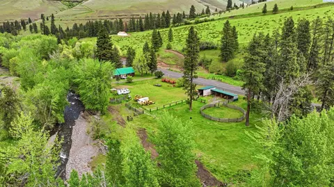 632 N Touchet Rd, Dayton, WA 99328