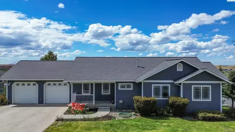 1145 SW Sunnyside Dr, Pullman, WA 99163