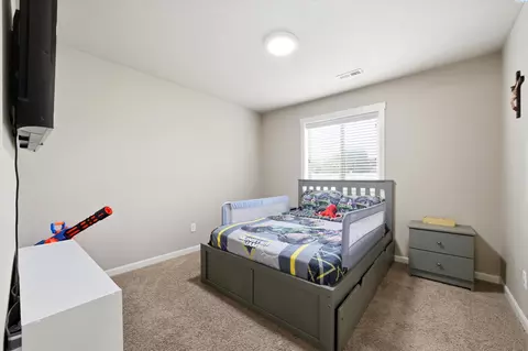Bedroom - 5617 Springfield Dr, Pasco, WA 99301 photo 1 of 5