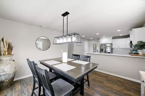 Dining - 5617 Springfield Dr, Pasco, WA 99301 photo 3 of 3